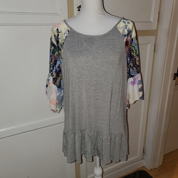 Egs by Eloges Women's Ruffle Sleeve Tunic - Picture 3 of 12